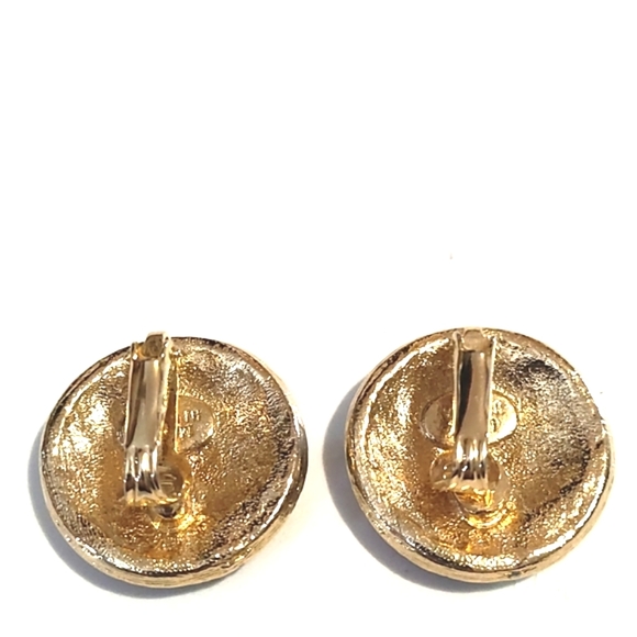 SUMMER SALE! 70s GOLD-TONE MULTICOLORED WESTERN HORN ENAMEL 3/4"CLIP-ON EARRINGS - Picture 7 of 9